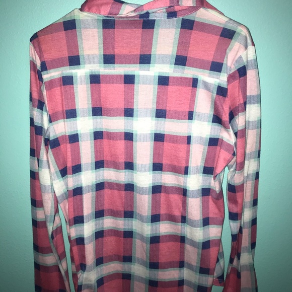 Button down - Picture 2 of 3